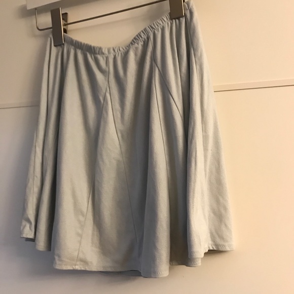 BRANDY MELVILLE  SKIRT - Picture 4 of 10